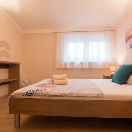 Edvin Apartment *